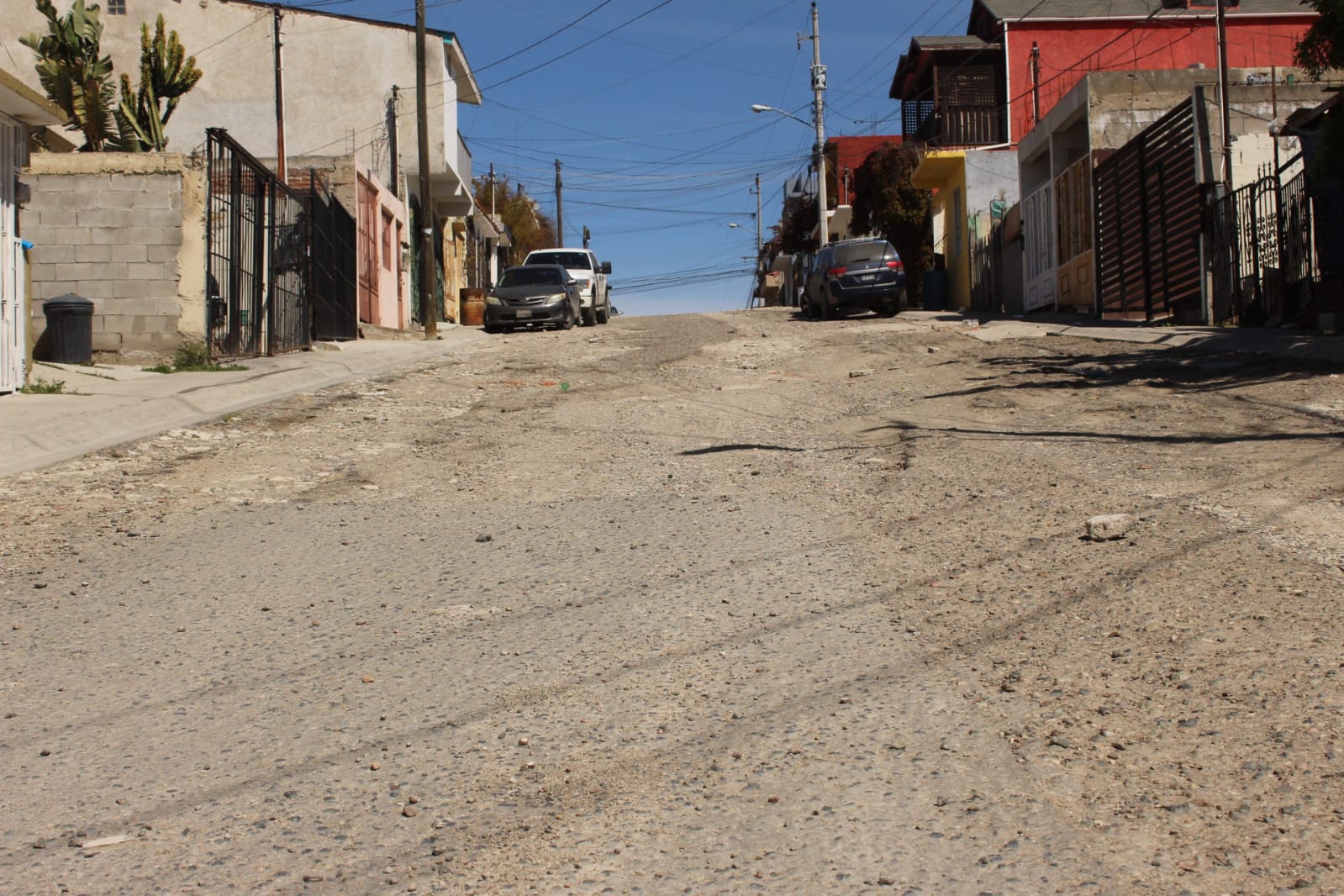 Galería de baches: los de Villa Fontana y Villa del Real