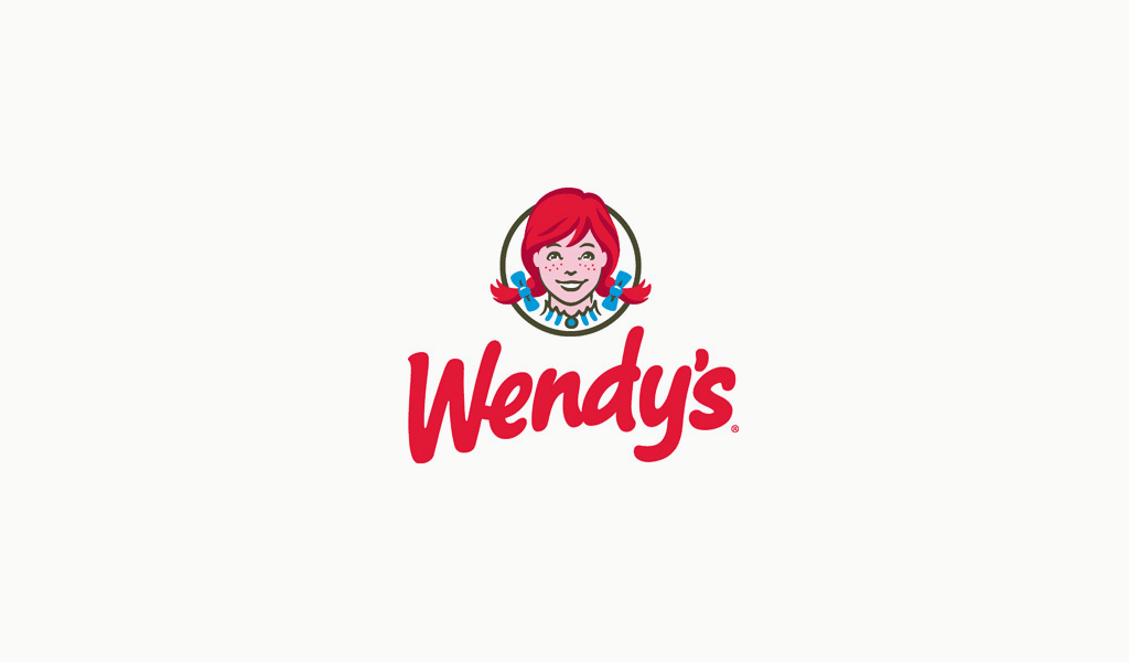 Una mujer demandó a Wendy's después de encontrar la punta de un dedo humano en su chile con carne. Evidentemente, fue un escándalo, pero resulta que la clienta había plantado el dedo ella misma con la esperanza de ganar algo de dinero. 