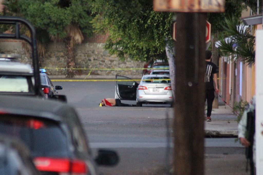 La víctima recibió un impacto de bala en la cabeza