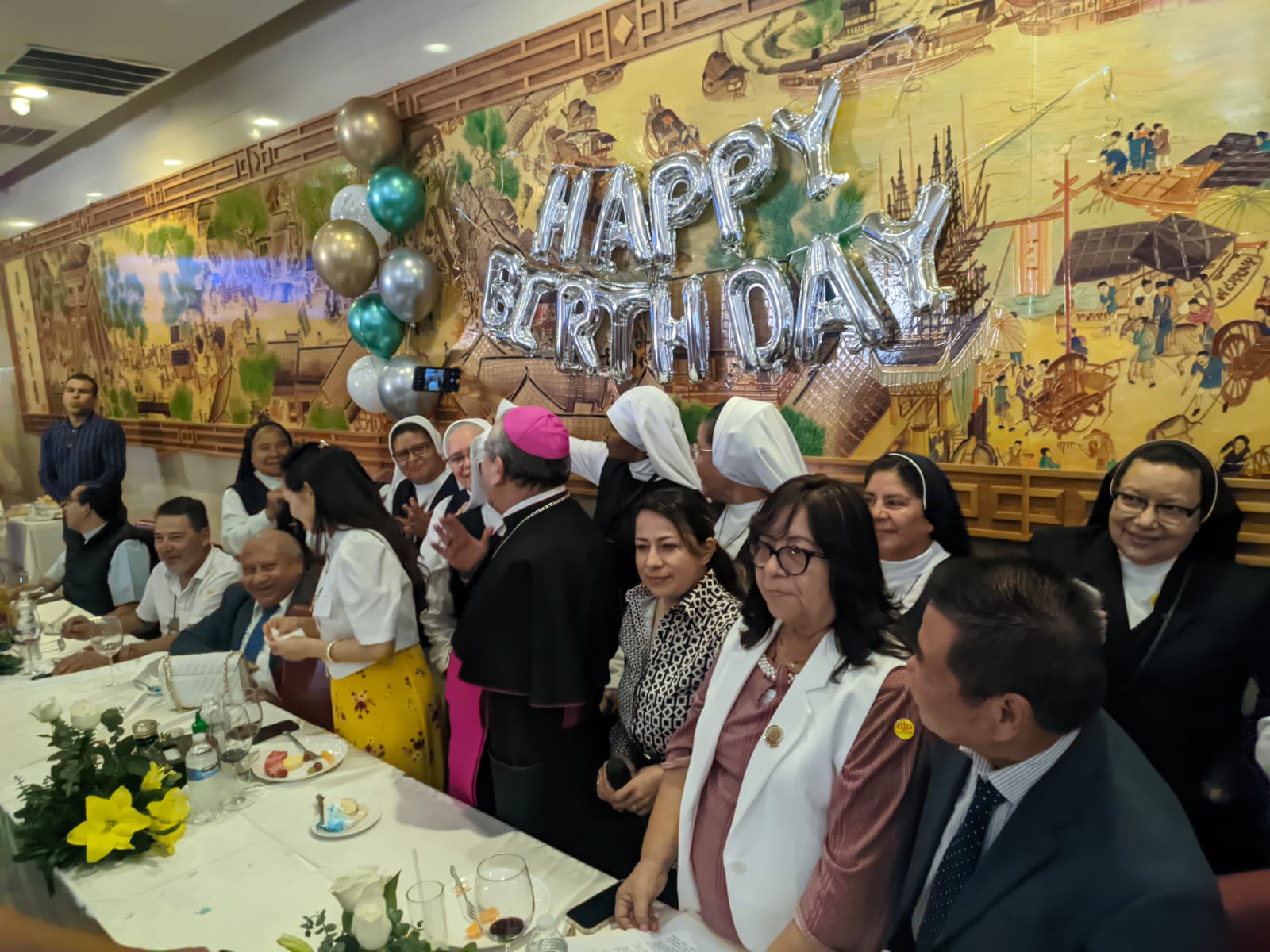 Gran ambiente en la celebración del Arzobispo