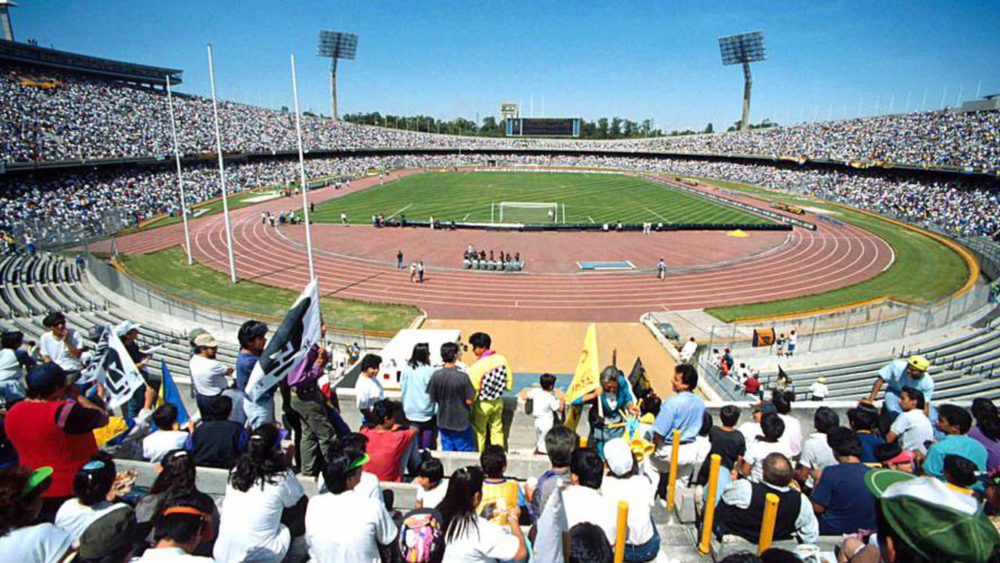 Estadio Olímpico Universitario, temporada 1984-1985