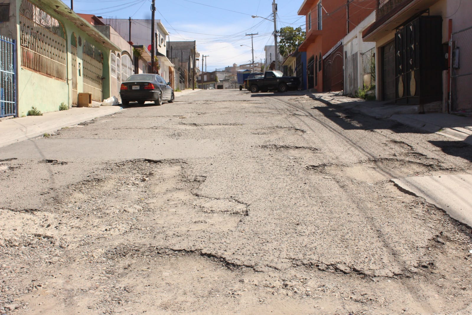 Galería de baches: los de Villa Fontana y Villa del Real