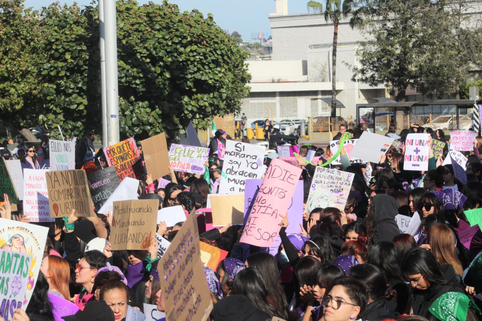 Mujeres tijuanenses se manifiestan este 8M