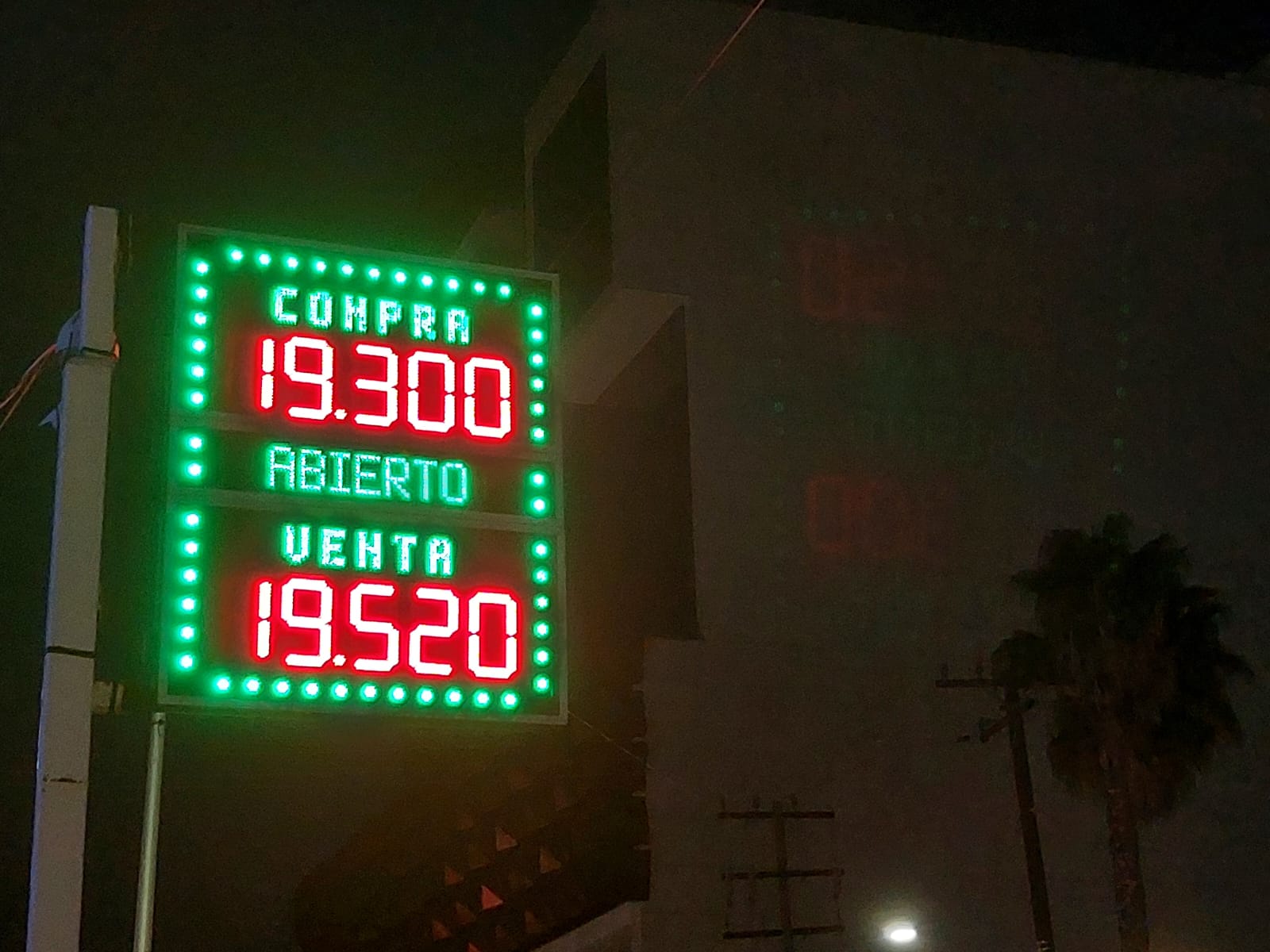 El dólar hoy (Foto: Omar Martínez)